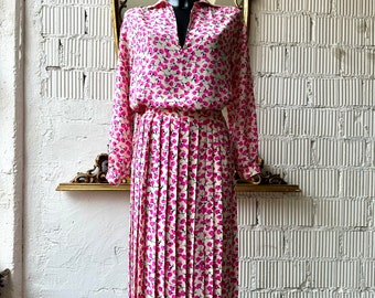 Rare 1970s / 1980s vintage Yves Saint Laurent Rive Gauche Printed Silk Two Piece Skirt Set