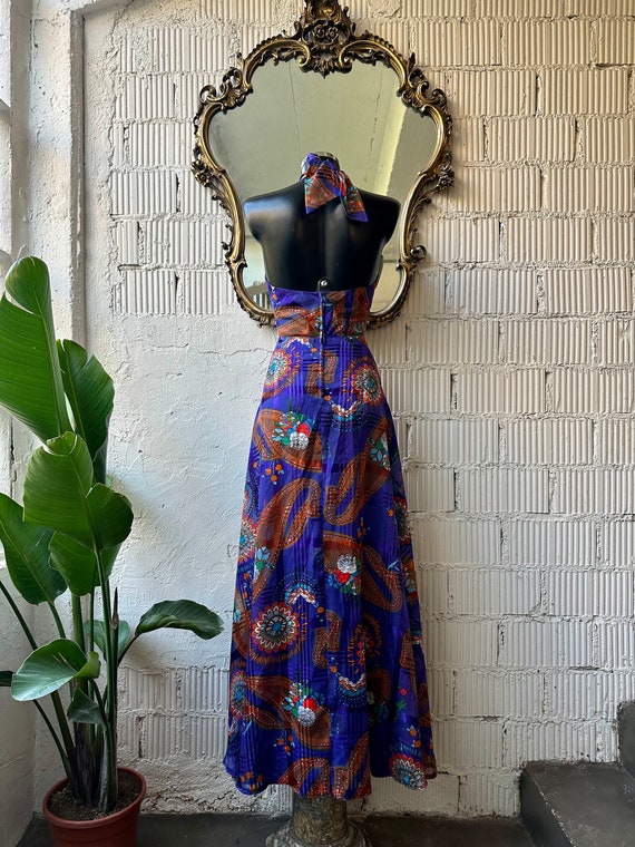Vintage 1970s maxi halterneck purple dress / long… - image 3