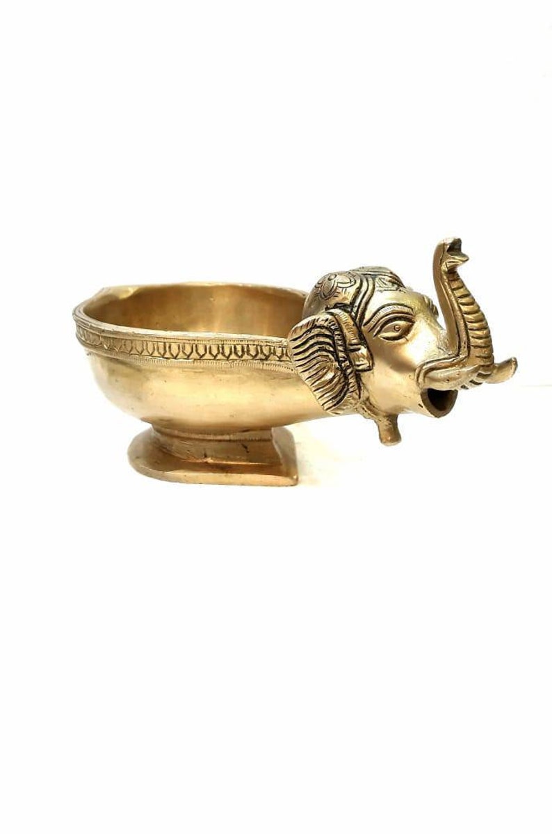 Brass oil diya Elephant oil lamp Indian traditional worship idol oil burner for pooja temple or diwali decor incense holder