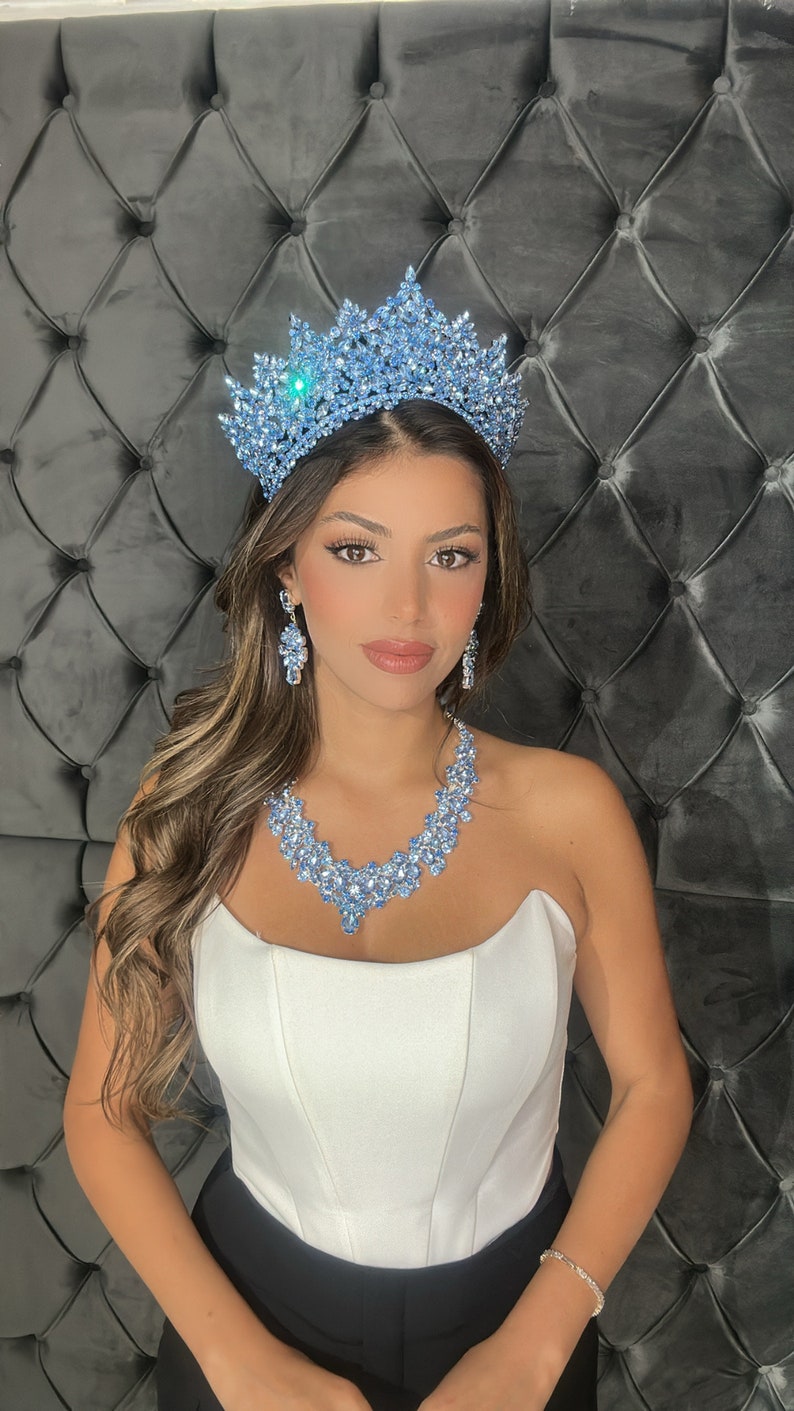 Couronne de Quinceanera avec collier et boucles d'oreilles, diadème de mariée en cristal, diadème de mariage violet Swarowski, bandeau de demoiselle d'honneur, diadème de Quinceanera image 3