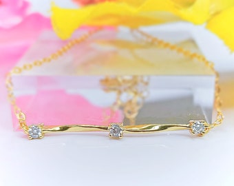 Minimalist Twisted Bracelet - Zirconium Stone Bracelet and Delicate 14K Gold - Handmade - Gift Box Fine Jewel Box Women