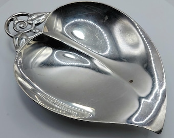 Tiffany Modernist Leaf Heart Candy Candy/NutDish Sterling Silver N22885