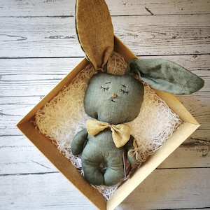 Handgemachte Leinen Häschen Puppe - Schläfriges Stoff Kaninchen - Andenken Geschenk - Baby Kinderzimmer Dekor