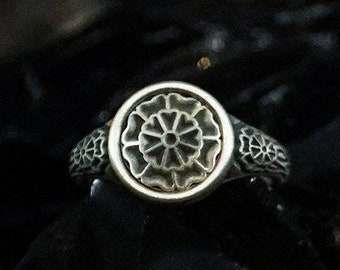 Spring Flower 925 Silver Signet Ring, Sterling Silver Floral Ring, Engraved Nature Ring, Art Nouveau Jewelry, Mama Ring, Remembrance Gift