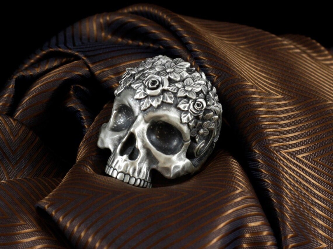 Personalized Skull Ring With Roses, Men Gift Ring, Men Biker Ring, Gothic Skeleton Ring Art, Halloween Skulls