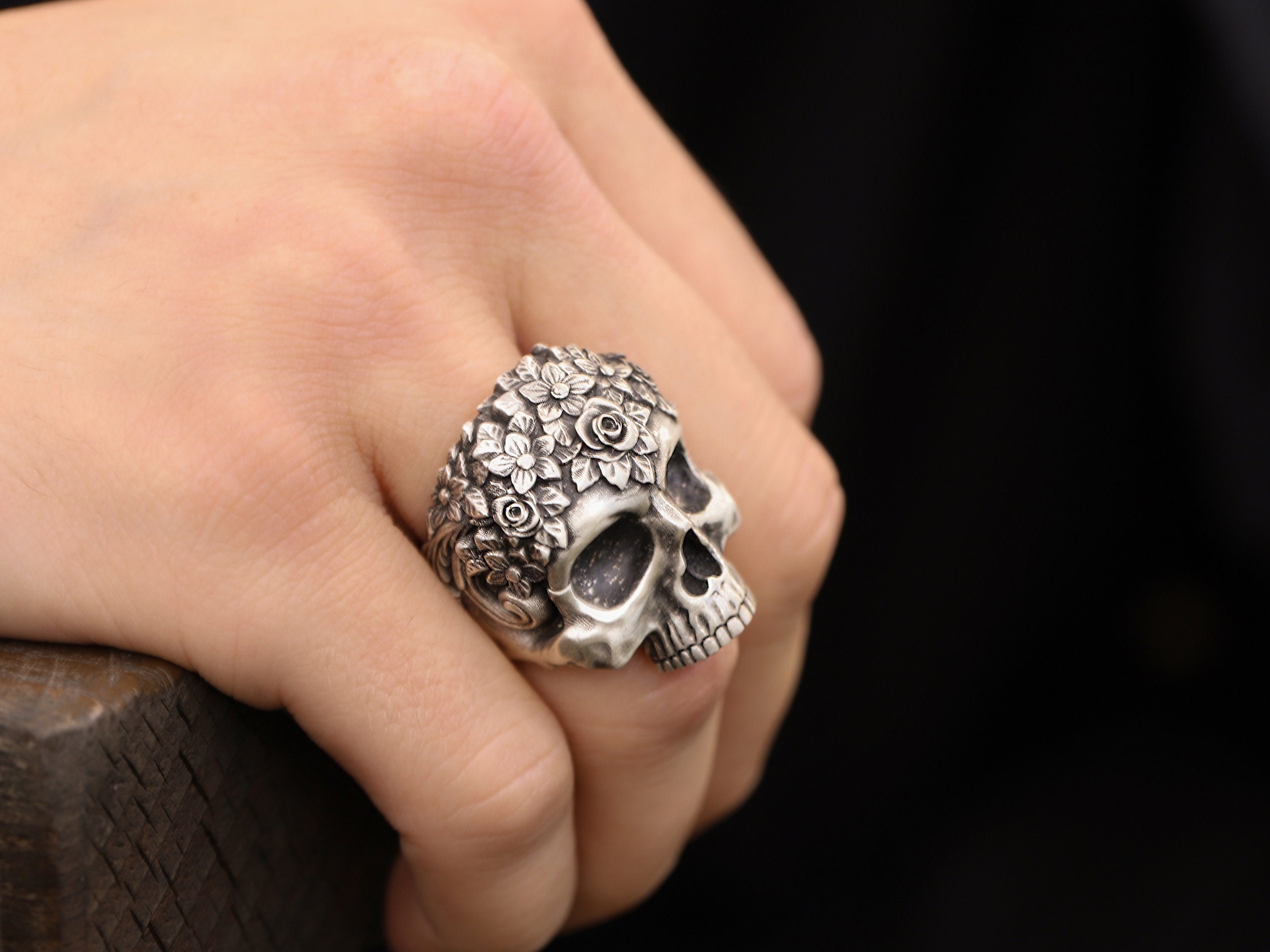 Personalized Skull Ring With Roses, Men Gift Ring, Men Biker Ring, Gothic Skeleton Ring Art, Halloween Skulls