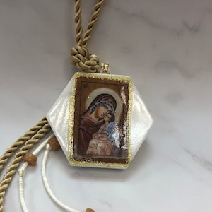 Panagia with gold