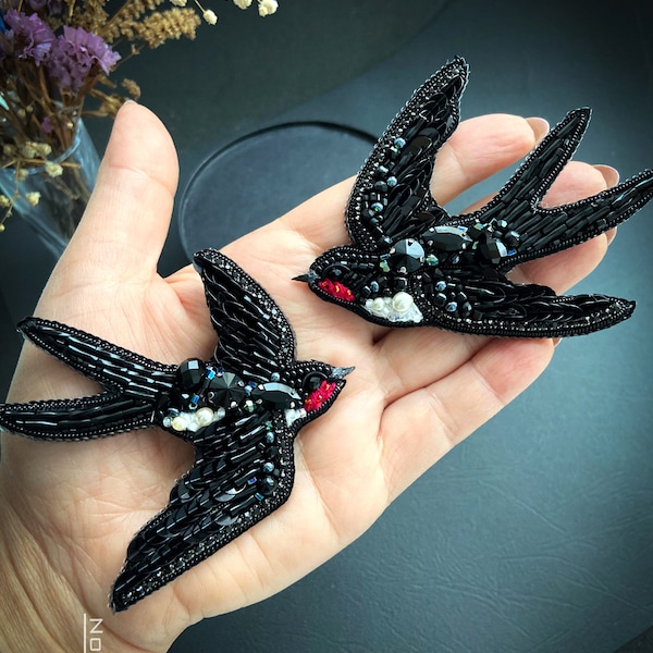 Bijoux oiseau volant noir Broche martin en perles faite main Broche hirondelle brodée pour ses 40 ans cadeaux pour femme