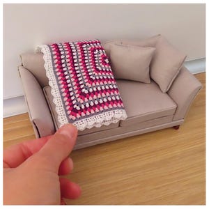 Micro Crochet Dollhouse Blanket: Handmade Granny Square Miniature