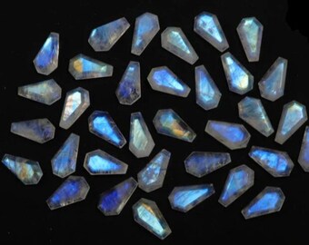 Regnbågsmånstens-kistaformade cabochoner: Smyckestillverkning (17 x 10 mm)