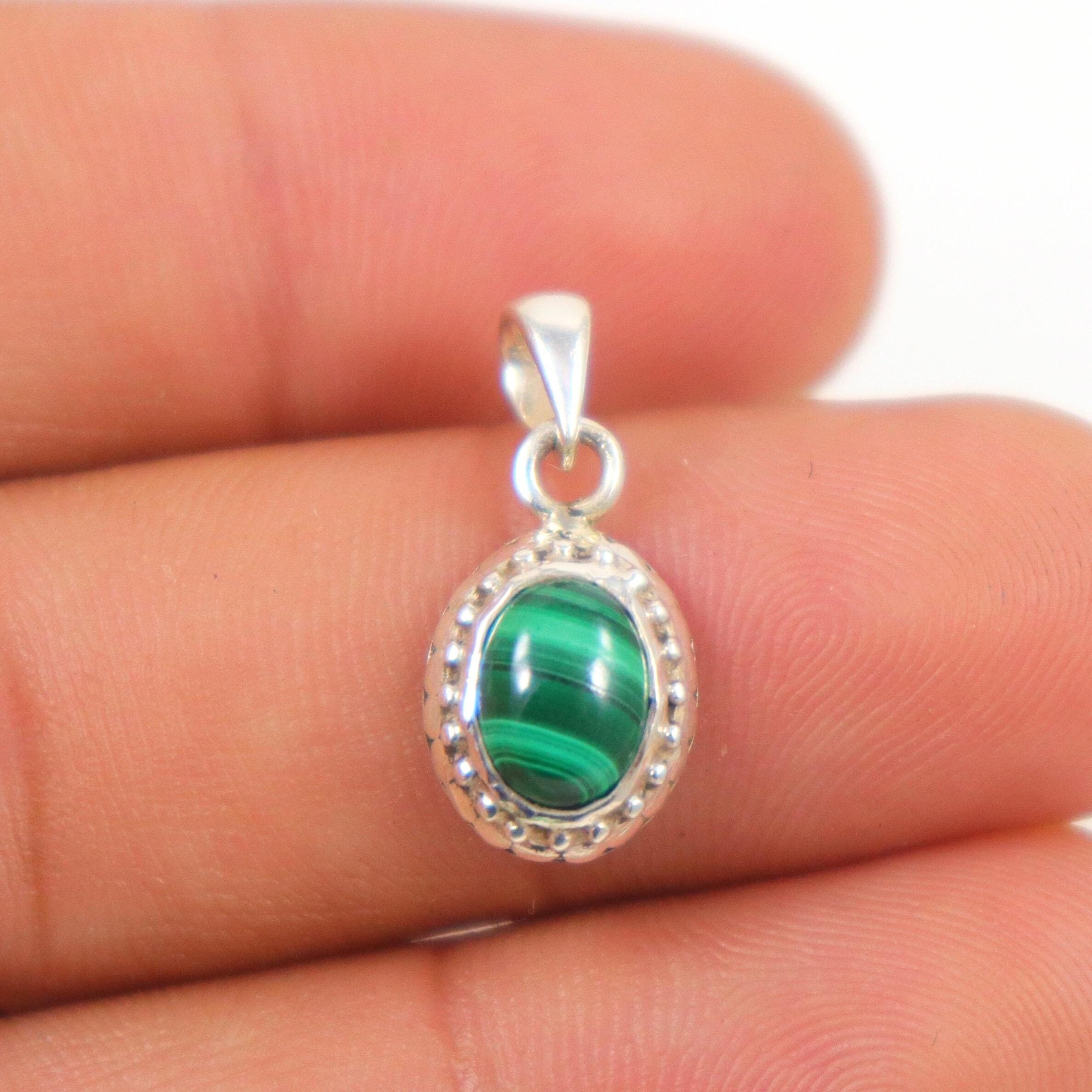 オーバルマラカイトペンダント：925スターリングシルバーチャーム