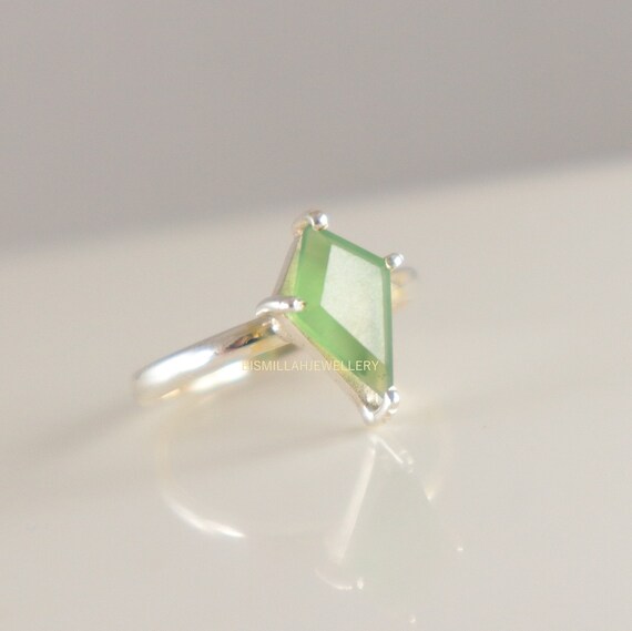 Kite Serpentine Ring: Sterling Silver Prong Set Ring (13X8 mm)