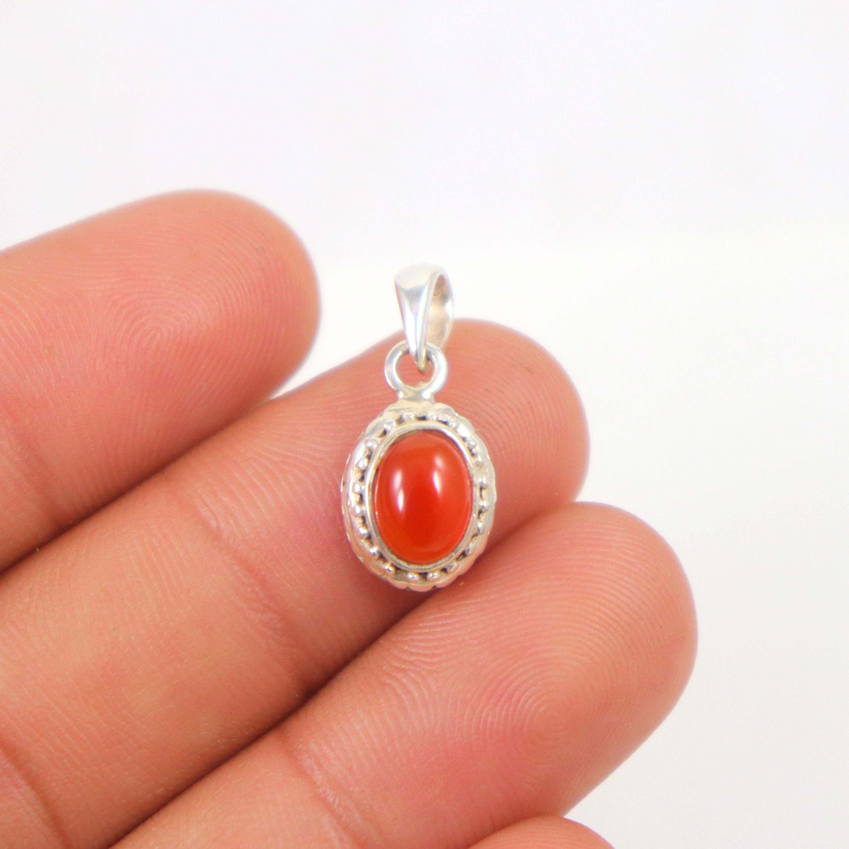 オーバルマラカイトペンダント：925スターリングシルバーチャーム