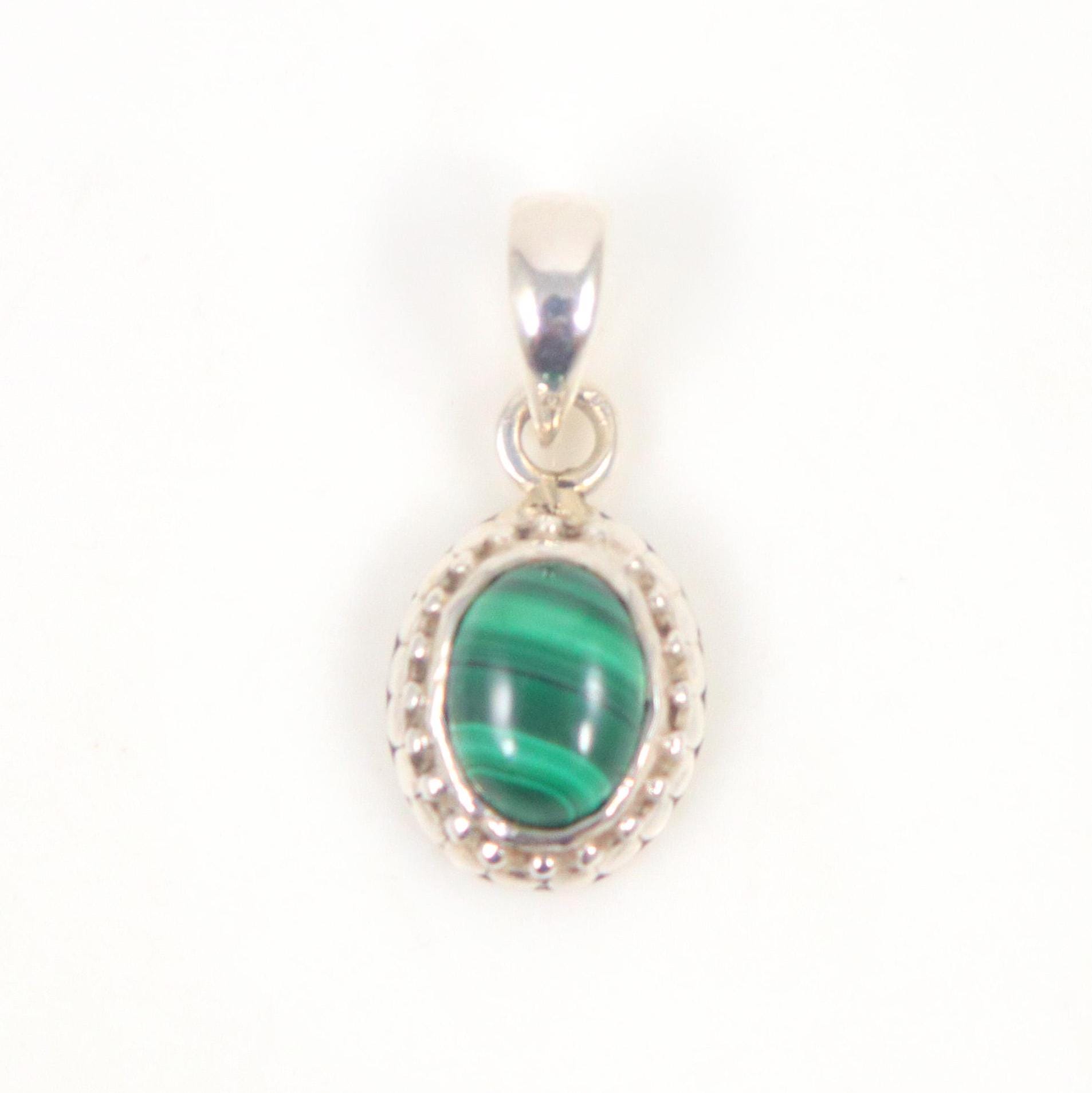 オーバルマラカイトペンダント：925スターリングシルバーチャーム