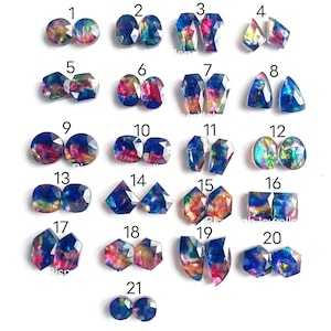 Coppia di pietre preziose doppie in conchiglia di abalone: opale Aura taglio rosa, forma a bara/fantasia