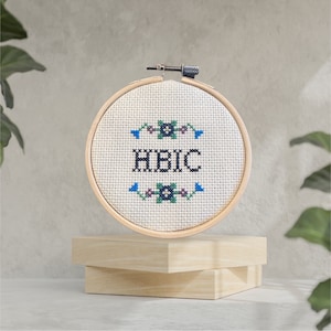 HBIC cross stitch hoop. Head Bitch In Charge. sweary cross stitch. sweary emroidery. funny gift. Gift for boss. Funny cross stitch