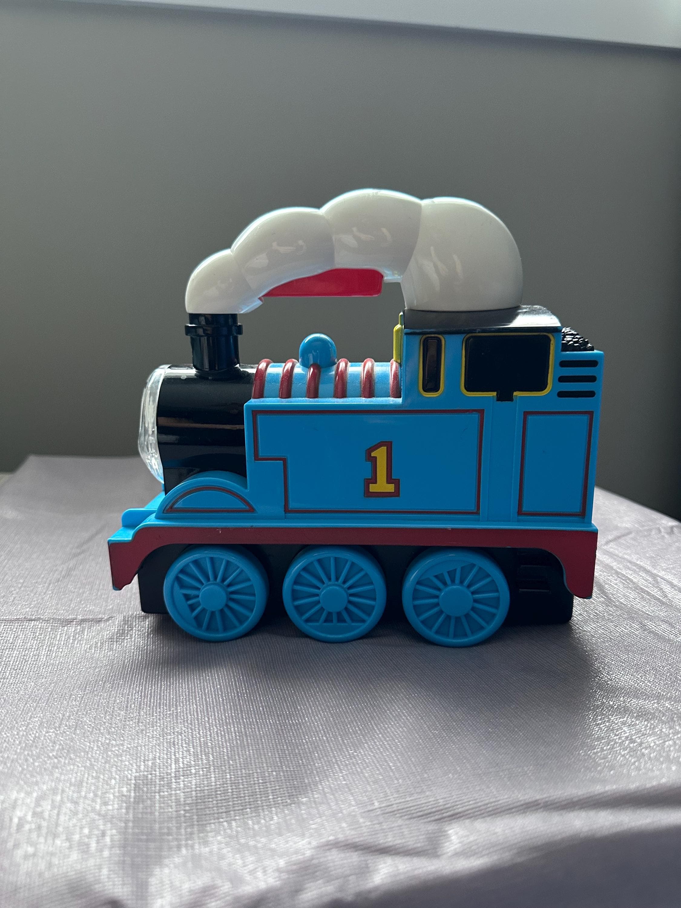 きかんしゃトーマスベッド little tikes リトルタイクス機関車トーマス