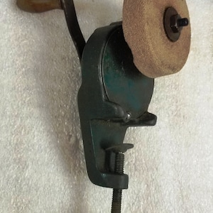 Vintage Keyco Hand Crank Bench Grinder, Pittsburgh, PA ,Barn farm Tool