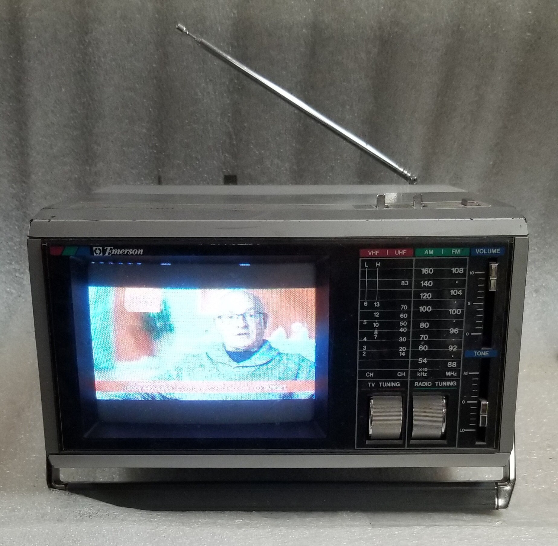 Emerson Portable AM/FM TV Radio Television Model PC5A