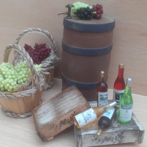 1:12 Dolls house miniature 'Bottom's up' Wine casket/barrel complete with basket of grapes, with assorted wine bottles