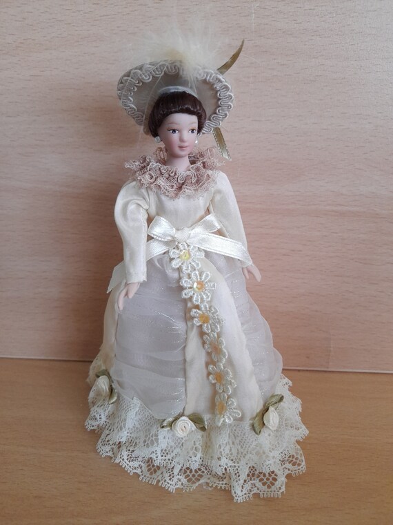 Buy Victorian Porcelain Ladies/dolls Best Friends Lady Suzanne and Lady  Annabelle Dressed in Beautiful Outfits With Stand. All Very Poseable Online  in India - Etsy