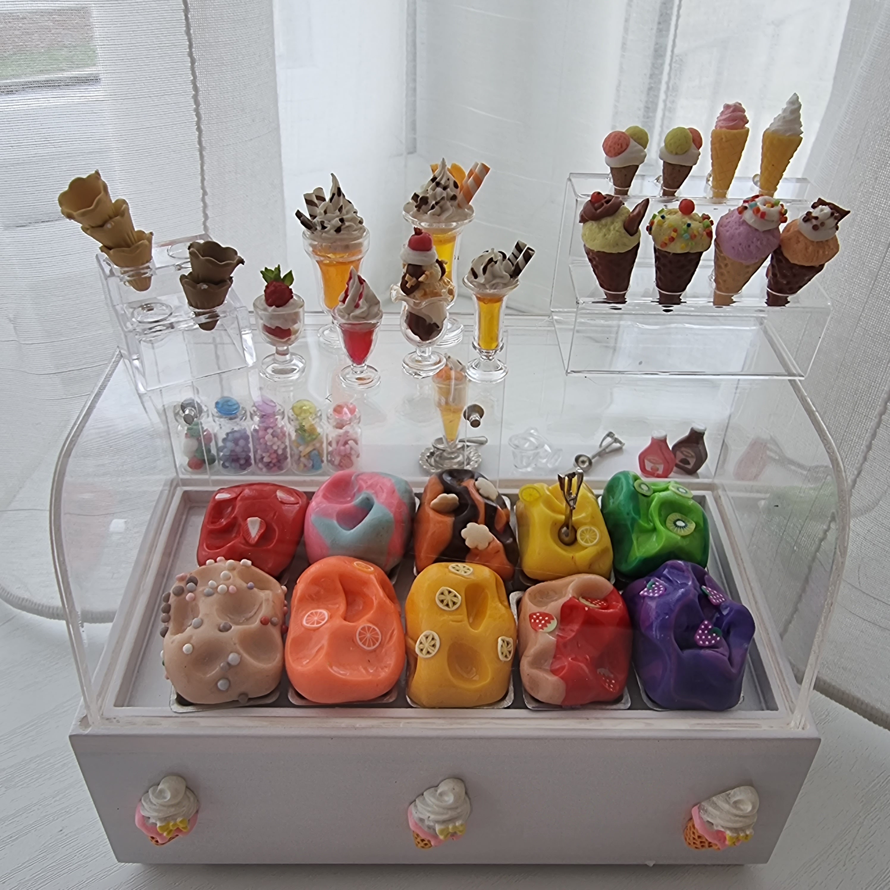 Melody Jane Miniatur-Eiscafé-Set: Schokolade & Eisbecher Im Maßstab 1:12 Für Puppenhäuser