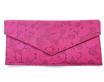 Handmade sari clutch, pink clutch, evening bag, mini purse, designer clutch, wristlet bag, envelope clutch, eco friendly gift, ethical gifts