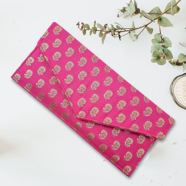 Sari clutch bag, roze tas, upcycled sari, ethisch handgemaakt, handgemaakt zakje, roze avondtasje, envelopkoppeling, ethische geschenken, ecogeschenken afbeelding 3
