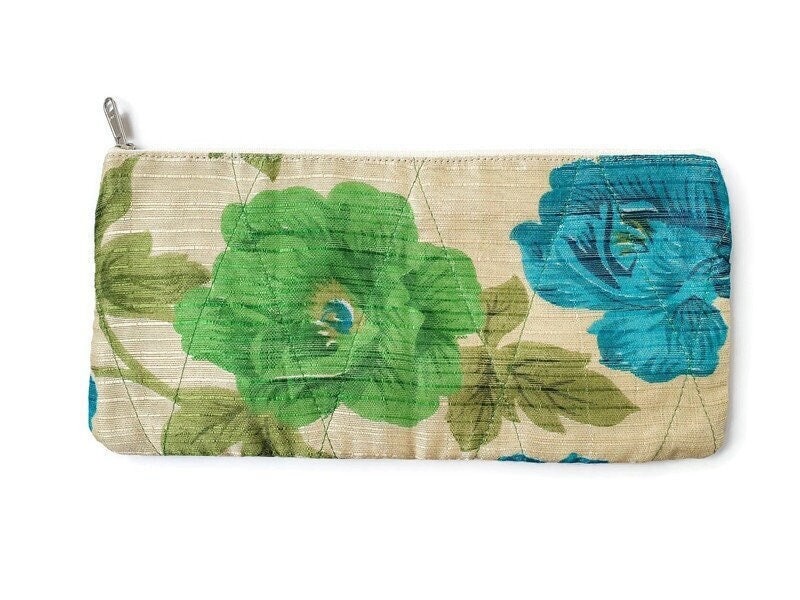 花柄キルティングサリーポーチ：シルクサリー生地のジッパー付き財布