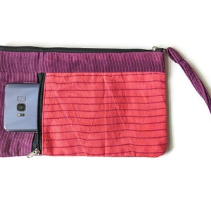 Bolso de mano hecho a mano con cierre de cremallera, bolsillo para teléfono móvil en forma de sari con correa para la muñeca, hecho a mano éticamente en la India