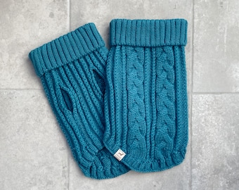 Chunky cable knit sleeveless dog jumper | Teal