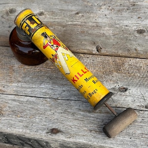 Vintage 1960s FLIT Bug Sprayer Kills Roaches, Fies original antik man cave