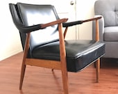 Vintage Rare Jens Risom style Mid Century Modern wood and vinyl Chair