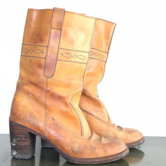 Vintage 1960’s No Brand Suede leather boots Ladie… - image 3