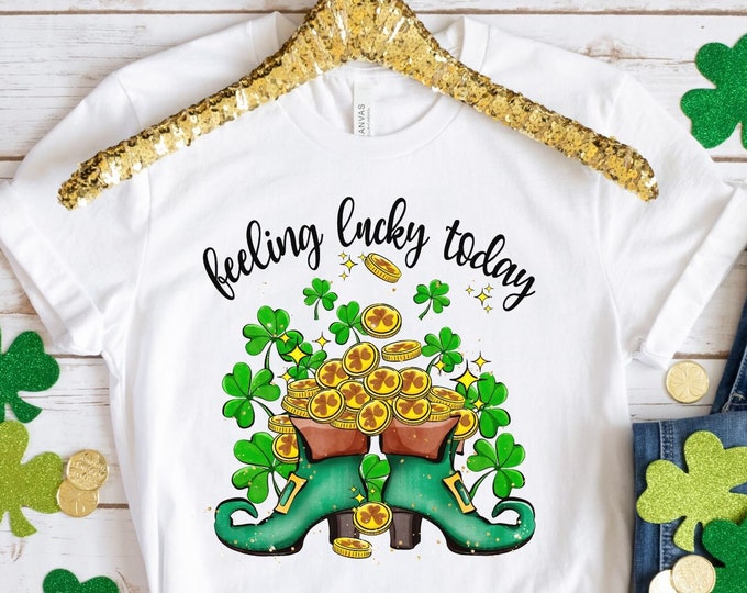 LUCKY SHIRT St Patricks Day Shirt Women Saint Patricks Day Shirts St  Paddys Day Shirt Rainbow Shirt four leaf clover shirt green
