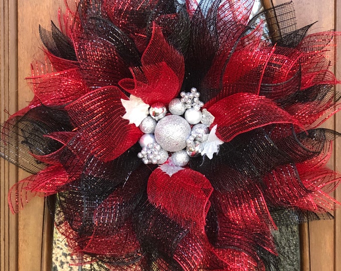 Red black Silver snowflake flower Christmas wreath, holiday wreath, Christmas decor,