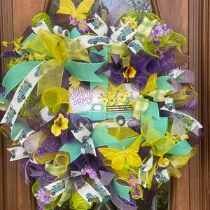 Hello Spring green truck flower Wreath, Front Door wreath, spring decor, spring wreath, Best seller, flower wreath, white and yellow spring