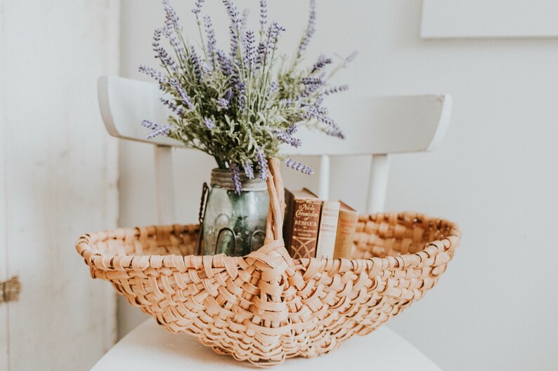 Large Vintage Hand Woven Round Bottom Egg Basket Gathering Harvest Basket Big Butt Basket Farmhouse Basket Blonde Basket image 1