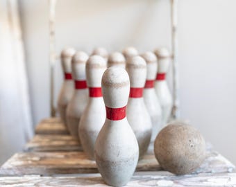Set of 10 Vintage Chippy Wooden Bowling Pins + Ball | Hand Painted White and Red Bowling Pins | Vintage Bowling Game | Antique Carnival Game