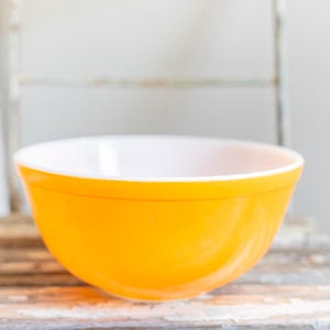 Vintage PYREX Orange Primary Color Mixing Bowl | 403 2.5 Qt Orange