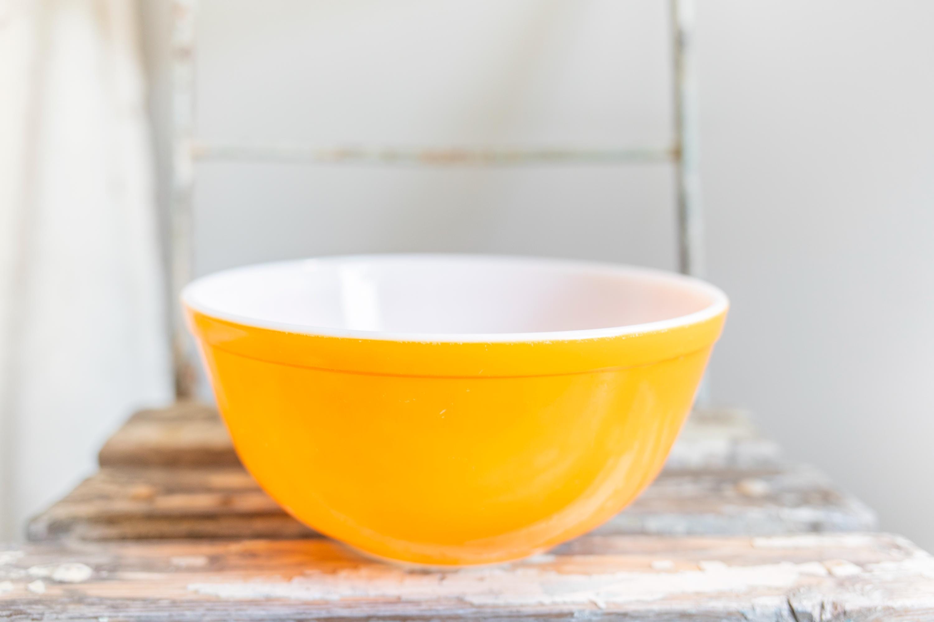 Vintage PYREX Orange Primary Color Mixing Bowl | 403 2.5 Qt Orange