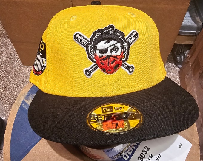 MLB New Era Pittsburgh Pirates Masked Pirate