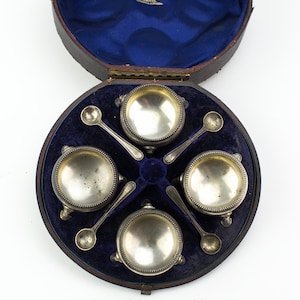 Antique Sterling Silver open salt cellars, spice or condiment 4 bowl set with original leather case and spoons