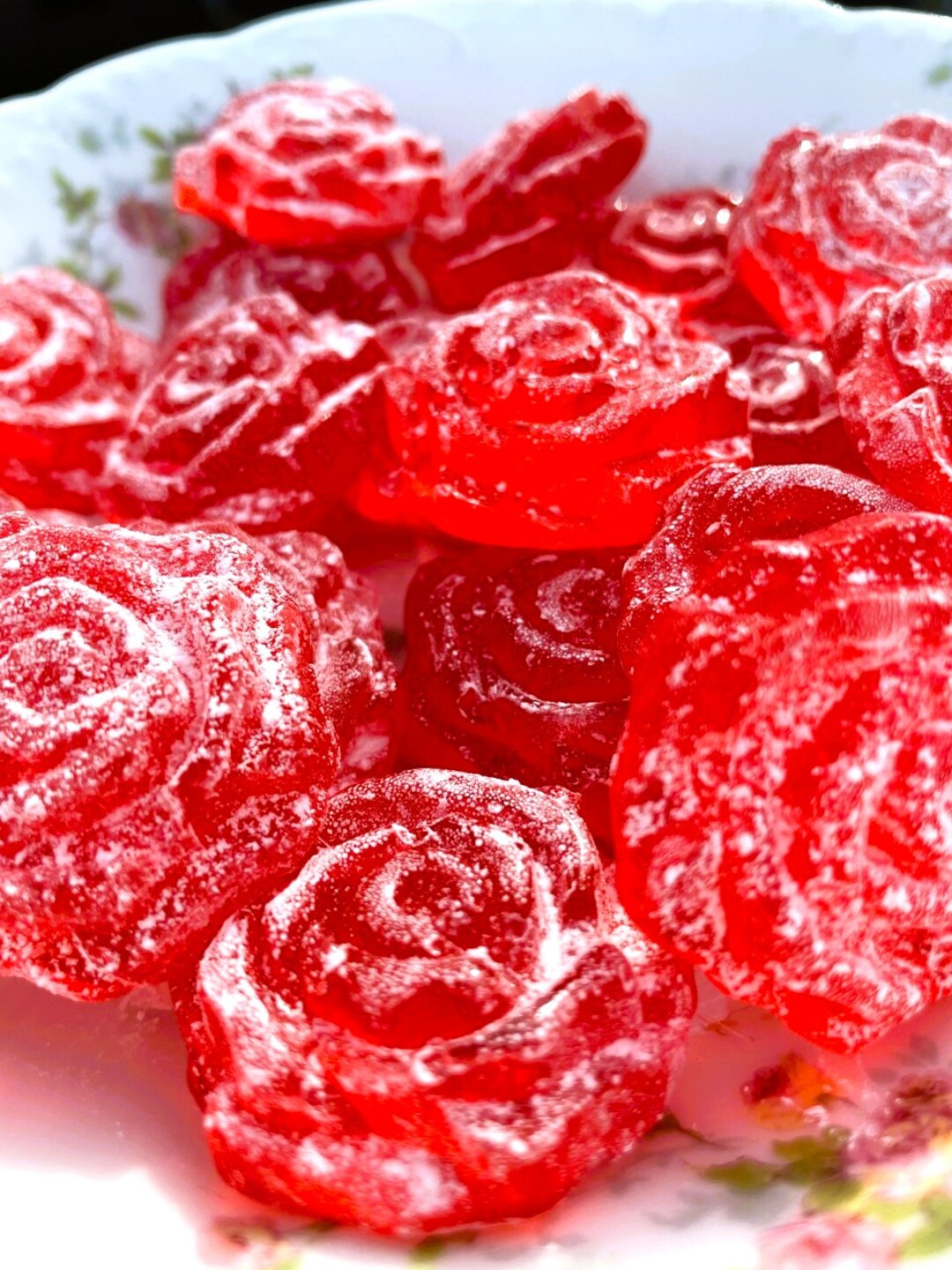Hot Cinnamon Roseshaped Hard Candy 14 Pieces / Hot Cinnamon Hard Candy