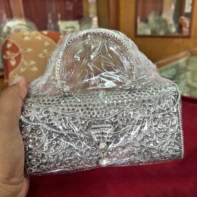 Silver Handbags
Vintage Handbags
Silver Evening Purse
Metal Handbag
Women Accessories
Metal Clutch Bag
Antique Clutch
Clutch with Handle
Bridesmaid Gifts
Bridal Clutch Bag
Sterling Handbag
Pure Silver Purse
Trendy Clutch