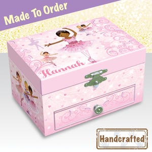 Gepersonaliseerde muziekdoos, gepersonaliseerde ballerinamuziekdoos, ballerinamuziekdoos, muziekdoos, sieradendoos, ballerina, Afro-Amerikaanse ballerina