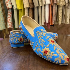 Men Embroidered Shoe