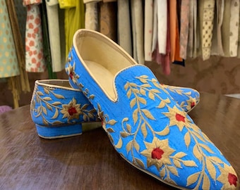 Men Embroidered Shoe