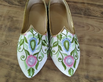 Men Embroidered Shoe