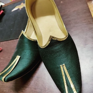 Men Embroidered Shoe